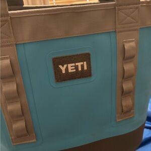 Yeti bag cooler
